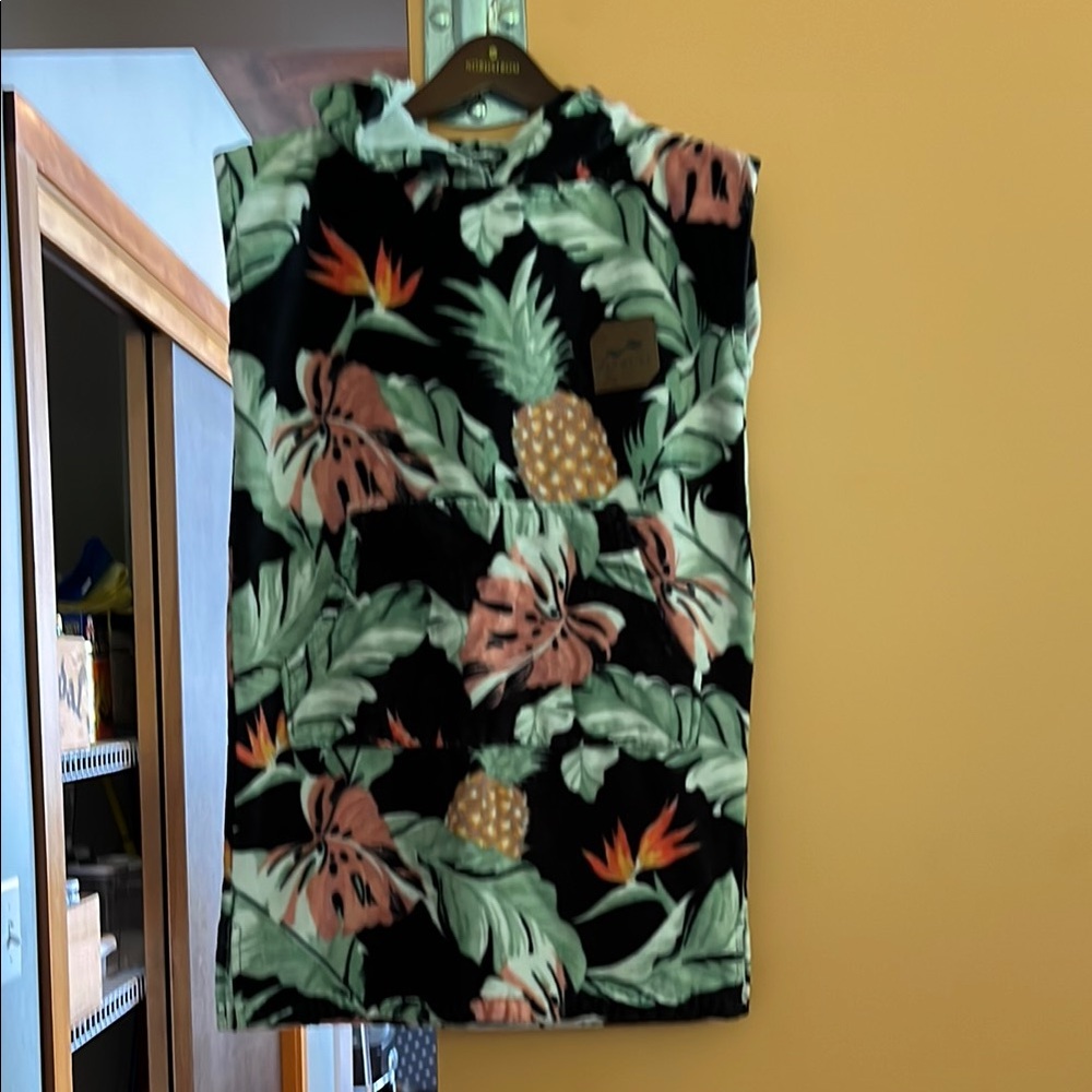 Kids tropical print hooded towel